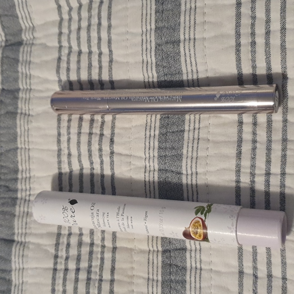 100% Pure Maracuja oil mascara